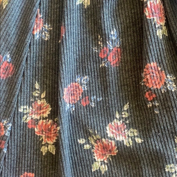 LuLaRoe Sarah - Picture 2 of 2